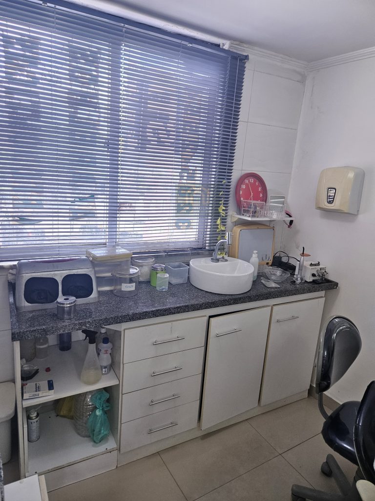 CONSULTÓRIO ODONTOLÓGICO À VENDA (Itapuã) | Sala Montada | Equipada | Tudo Incluído no Preço | Pronto para Atendimento!