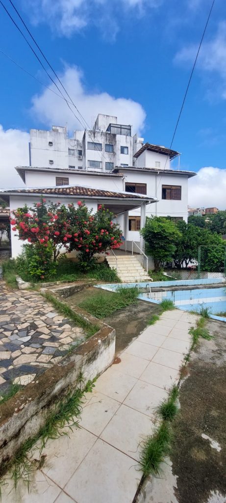 CASA À VENDA, COM 3 PAVIMENTOS | PARA MORADIA, CLÍNICA, ESCRITÓRIO, CRECHE, ETC… | OPORTUNIDADES INCRÍVEIS QUE ESSE IMÓVEL OFERECE! (Pernambués) CASA À VENDA, COM 3 PAVIMENTOS | PARA MORADIA, CLÍNICA, ESCRITÓRIO, CRECHE, ETC… | OPORTUNIDADES INCRÍVEIS QUE ESSE IMÓVEL OFERECE! (Pernambués)