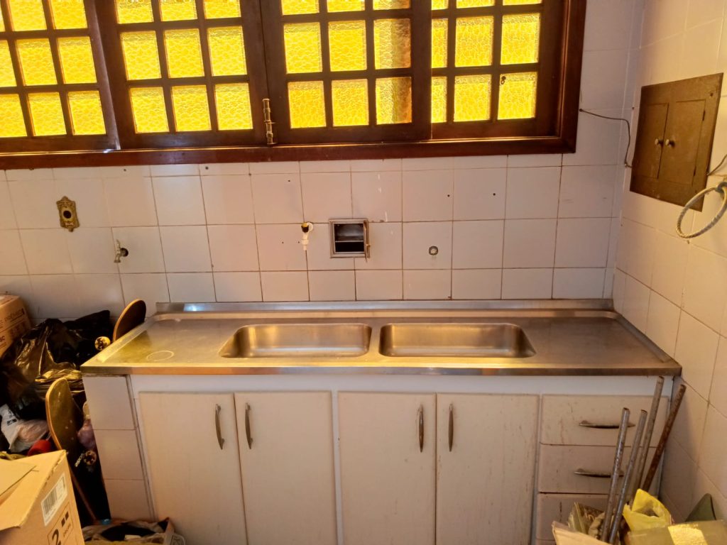 CASA À VENDA, COM 3 PAVIMENTOS | PARA MORADIA, CLÍNICA, ESCRITÓRIO, CRECHE, ETC… | OPORTUNIDADES INCRÍVEIS QUE ESSE IMÓVEL OFERECE! (Pernambués) CASA À VENDA, COM 3 PAVIMENTOS | PARA MORADIA, CLÍNICA, ESCRITÓRIO, CRECHE, ETC… | OPORTUNIDADES INCRÍVEIS QUE ESSE IMÓVEL OFERECE! (Pernambués)