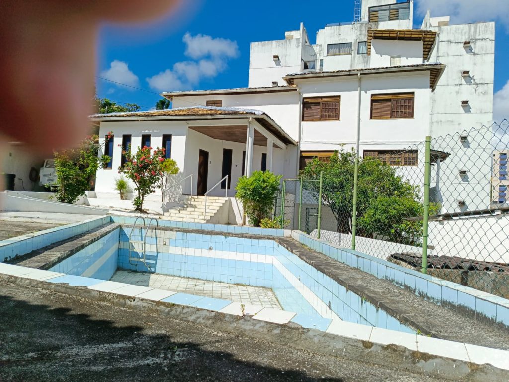 CASA À VENDA, COM 3 PAVIMENTOS | PARA MORADIA, CLÍNICA, ESCRITÓRIO, CRECHE, ETC… | OPORTUNIDADES INCRÍVEIS QUE ESSE IMÓVEL OFERECE! (Pernambués) CASA À VENDA, COM 3 PAVIMENTOS | PARA MORADIA, CLÍNICA, ESCRITÓRIO, CRECHE, ETC… | OPORTUNIDADES INCRÍVEIS QUE ESSE IMÓVEL OFERECE! (Pernambués)