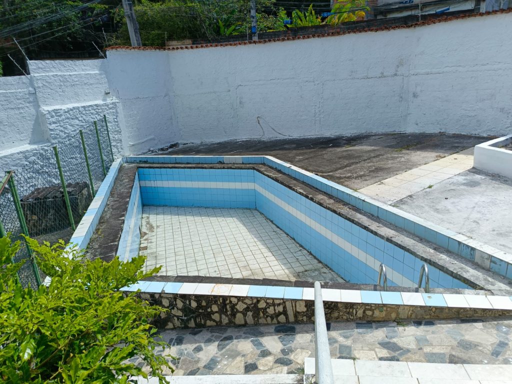 CASA À VENDA, COM 3 PAVIMENTOS | PARA MORADIA, CLÍNICA, ESCRITÓRIO, CRECHE, ETC… | OPORTUNIDADES INCRÍVEIS QUE ESSE IMÓVEL OFERECE! (Pernambués) CASA À VENDA, COM 3 PAVIMENTOS | PARA MORADIA, CLÍNICA, ESCRITÓRIO, CRECHE, ETC… | OPORTUNIDADES INCRÍVEIS QUE ESSE IMÓVEL OFERECE! (Pernambués)