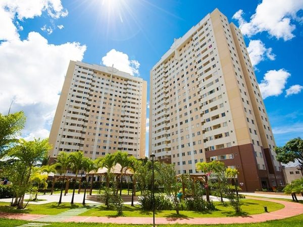APARTAMENTO À VENDA | NASCENTE | COM VARANDA – CONDOMÍNIO MÁXIMO | 2/4 COM SUÍTE | 55m²  |  2 Vagas – No Cabula