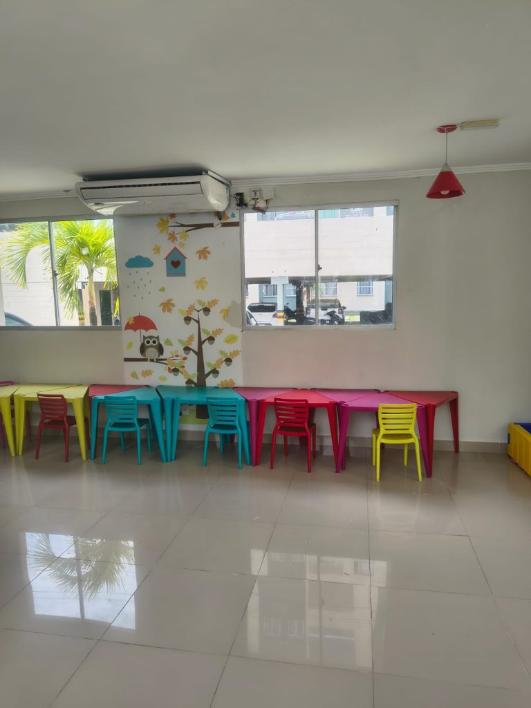 APARTAMENTO À VENDA | 2/4 COM SALA AMPLIADA | CONDOMÍNIO SPAZIO SOLAR DO PARQUE | Em Narandiba
