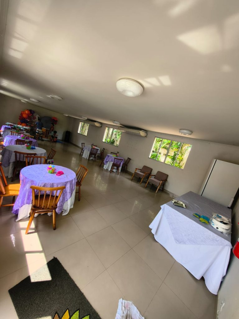 APARTAMENTO À VENDA | 2/4 COM SALA AMPLIADA | CONDOMÍNIO SPAZIO SOLAR DO PARQUE | Em Narandiba