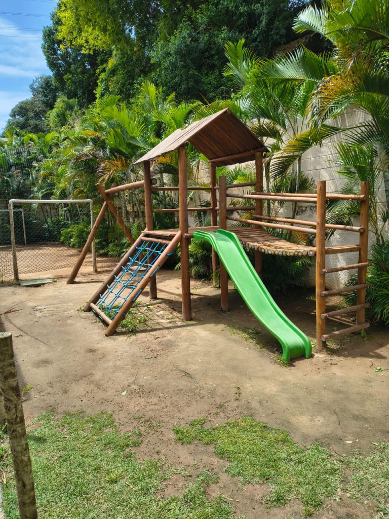 APARTAMENTO À VENDA | 2/4 COM SALA AMPLIADA | CONDOMÍNIO SPAZIO SOLAR DO PARQUE | Em Narandiba