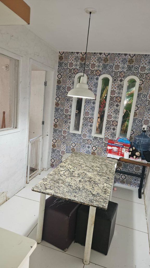 CASA À VENDA I 8 QUARTOS I 6 SUÍTES I PISCINA I Condomínio Águas do Jaguaribe – Em Piatã