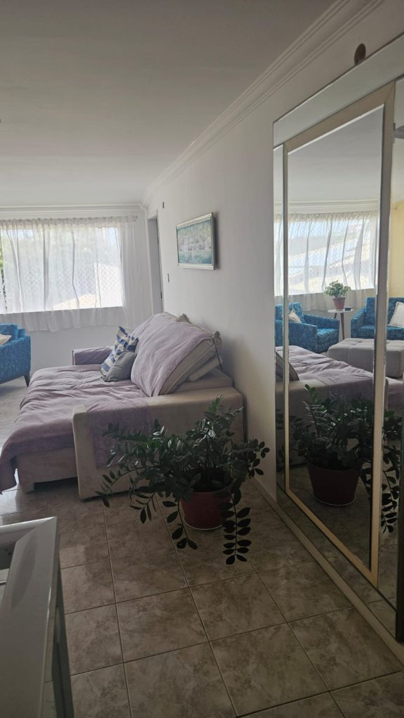 CASA À VENDA I 8 QUARTOS I 6 SUÍTES I PISCINA I Condomínio Águas do Jaguaribe – Em Piatã