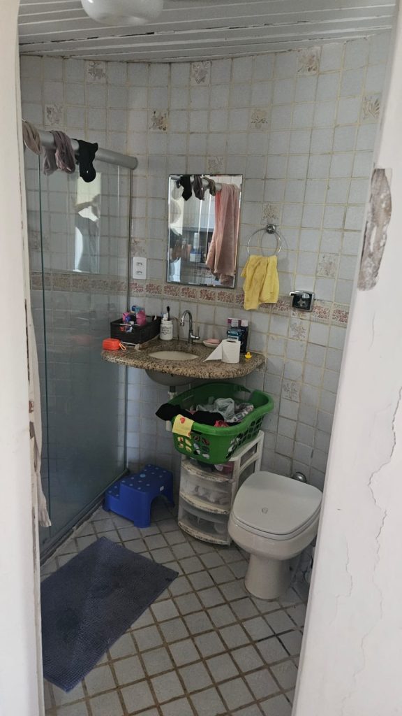CASA À VENDA I 8 QUARTOS I 6 SUÍTES I PISCINA I Condomínio Águas do Jaguaribe – Em Piatã