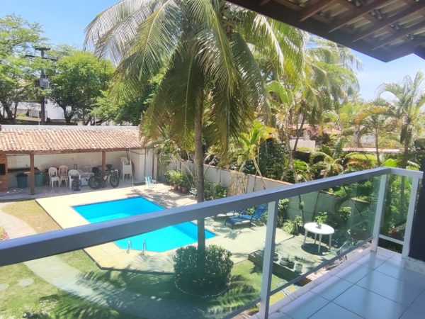 CASA COM 5 QUARTOS E 5 SUÍTES À VENDA I 360 m² DE ÁREA CONSTRUÍDA I Em Itapuã