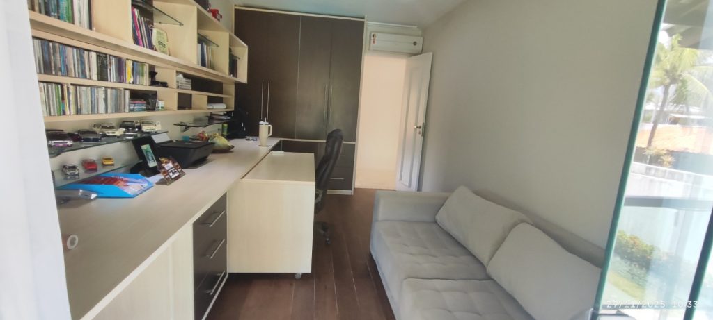 CASA COM 5 QUARTOS E 5 SUÍTES À VENDA I 360 m² DE ÁREA CONSTRUÍDA I Em Itapuã