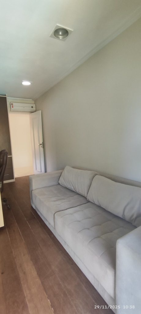 CASA COM 5 QUARTOS E 5 SUÍTES À VENDA I 360 m² DE ÁREA CONSTRUÍDA I Em Itapuã