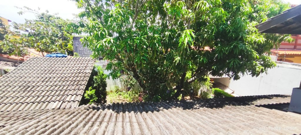 CASA COM 5 QUARTOS E 5 SUÍTES À VENDA I 360 m² DE ÁREA CONSTRUÍDA I Em Itapuã