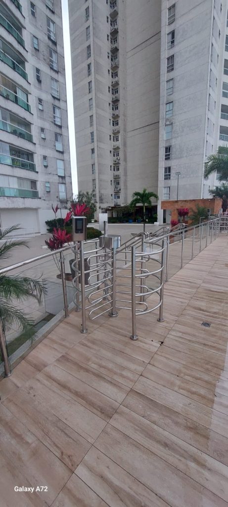 APARTAMENTO Á VENDA | 4/4 COM 2 SUÍTES | VARANDA GOURMET | 123m² | 2 VAGAS COBERTAS | Horto Bela Vista