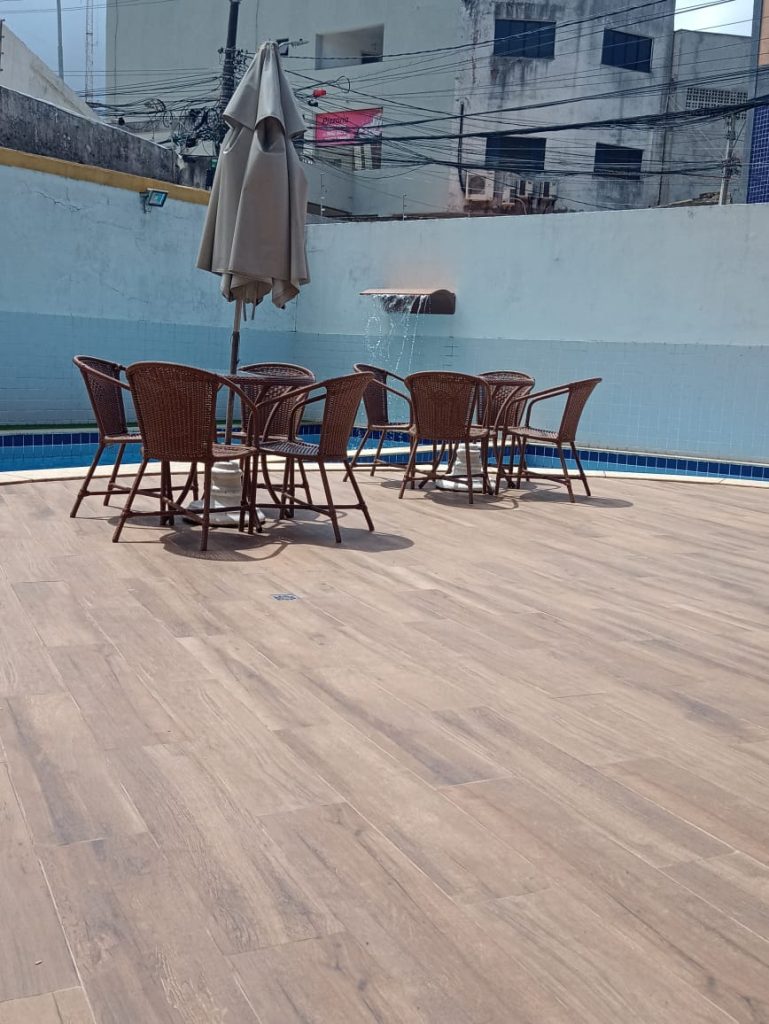 APARTAMENTO 2/4 REFORMADO COM SUÍTE E LAZER COMPLETO I No Cabula